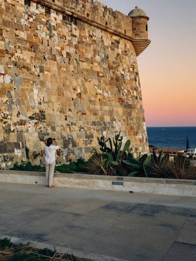 Golden Hour Photography Tour: Dalt Vila